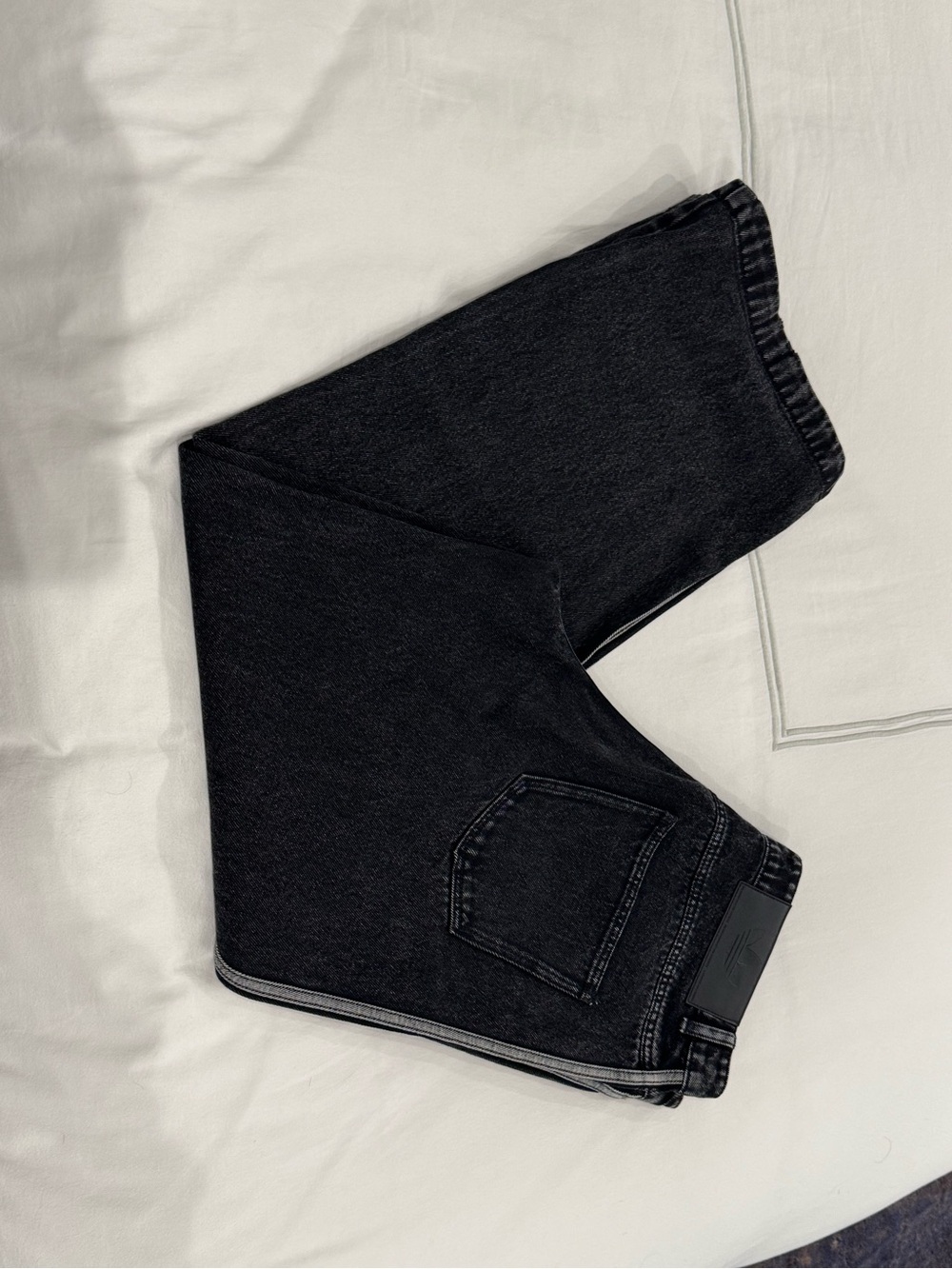 Like New ADIDAS 30/32 Black Women's Wide Leg Jeans - Picture 4 of 4